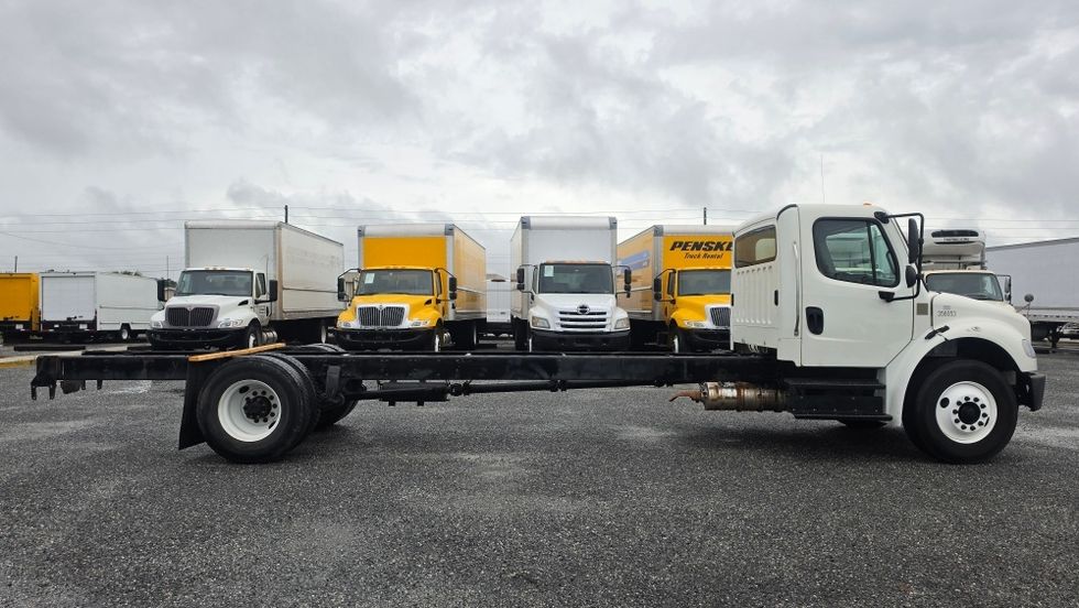Cab and Chassis Truck-Light and Medium Duty Trucks-Freightliner-2020-M2-Pensacola-FL-242,832\n\t\tmiles-$ 35,750 - Image 10