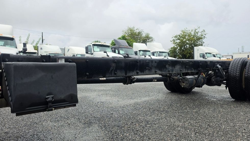 Cab and Chassis Truck-Light and Medium Duty Trucks-Freightliner-2020-M2-Pensacola-FL-242,832\n\t\tmiles-$ 35,750 - Image 5