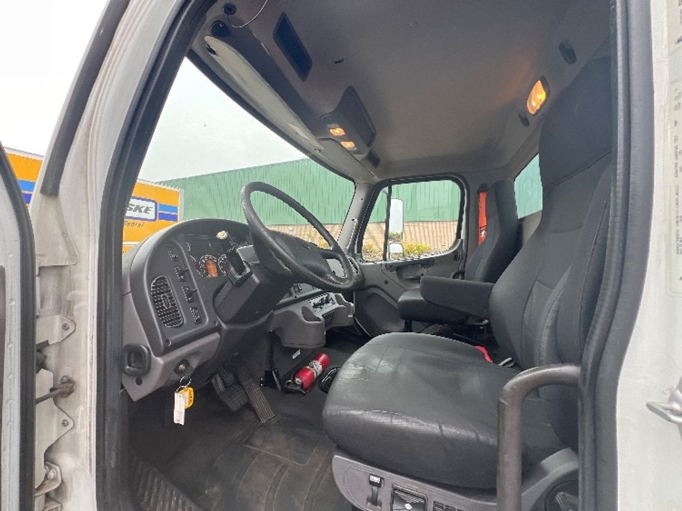 Cab and Chassis Truck-Light and Medium Duty Trucks-Freightliner-2020-M2-Plymouth-MI-188,774\n\t\tmiles-$ 35,750 - Image 17