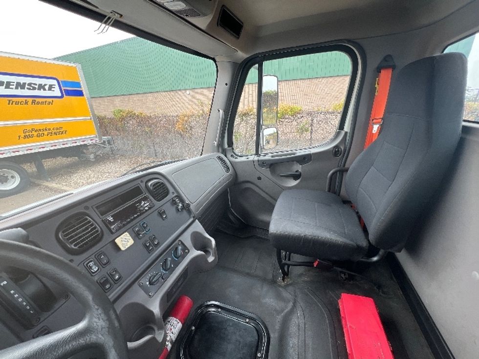 Cab and Chassis Truck-Light and Medium Duty Trucks-Freightliner-2020-M2-Plymouth-MI-188,774\n\t\tmiles-$ 35,750 - Image 19