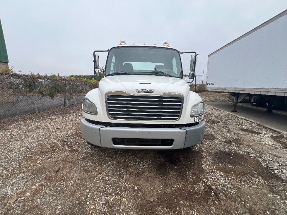 Cab and Chassis Truck-Light and Medium Duty Trucks-Freightliner-2020-M2-Plymouth-MI-188,774\n\t\tmiles-$ 35,750 - Image 2