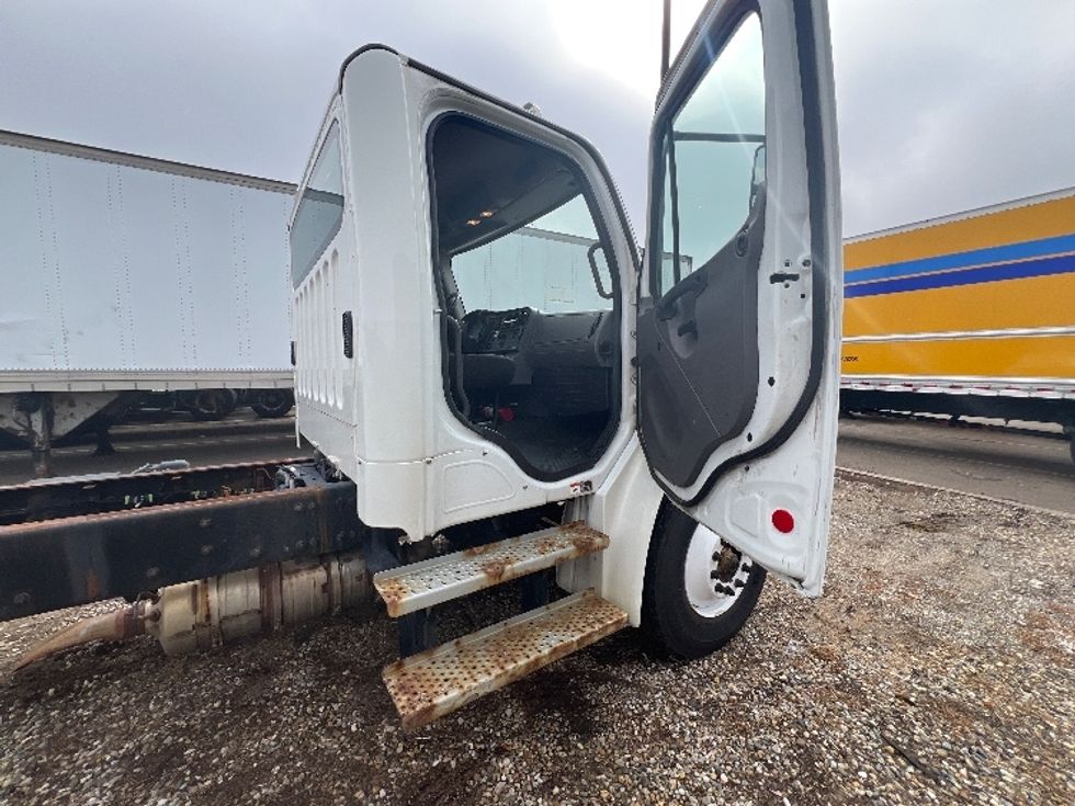 Cab and Chassis Truck-Light and Medium Duty Trucks-Freightliner-2020-M2-Plymouth-MI-188,774\n\t\tmiles-$ 35,750 - Image 20