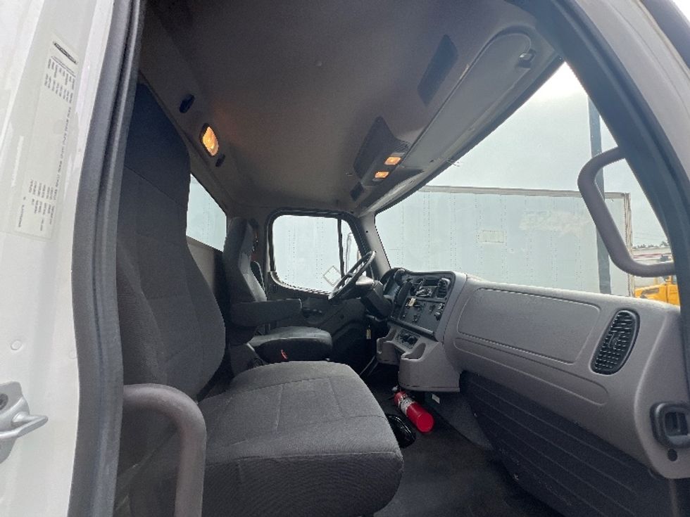 Cab and Chassis Truck-Light and Medium Duty Trucks-Freightliner-2020-M2-Plymouth-MI-188,774\n\t\tmiles-$ 35,750 - Image 22