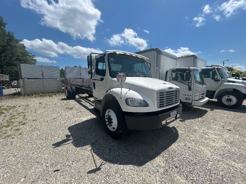 Cab and Chassis Truck-Light and Medium Duty Trucks-Freightliner-2020-M2-Prince George-VA-156,172\n\t\tmiles-$ 48,000 - Image 1