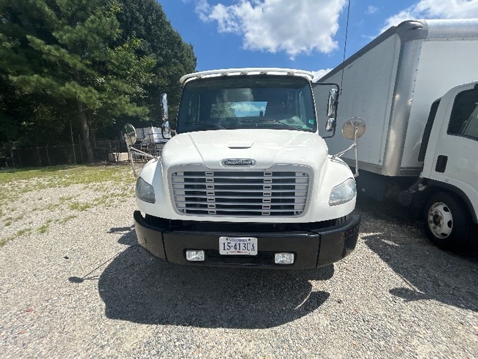 Cab and Chassis Truck-Light and Medium Duty Trucks-Freightliner-2020-M2-Prince George-VA-156,172\n\t\tmiles-$ 48,000 - Image 2