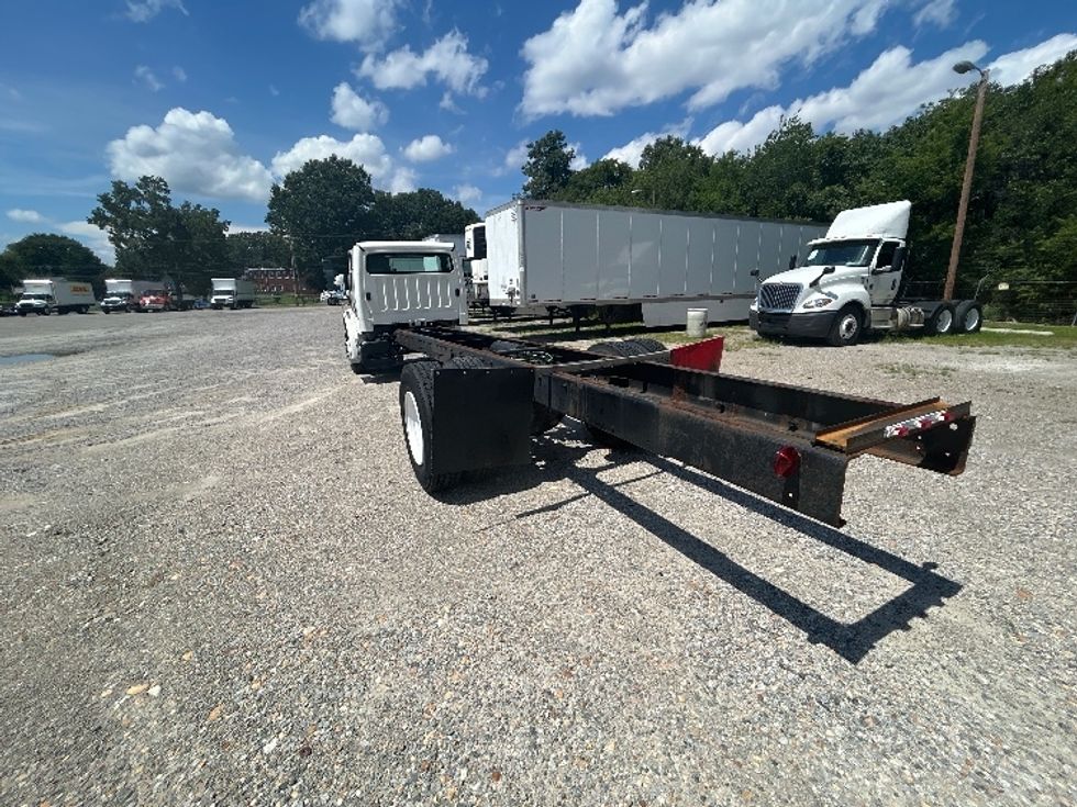 Cab and Chassis Truck-Light and Medium Duty Trucks-Freightliner-2020-M2-Prince George-VA-156,172\n\t\tmiles-$ 48,000 - Image 6