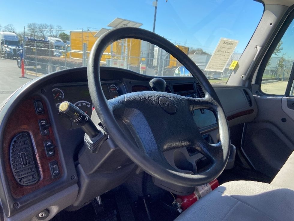 Cab and Chassis Truck-Light and Medium Duty Trucks-Freightliner-2020-M2-San Antonio-TX-383,652\n\t\tmiles-$ 22,250 - Image 13