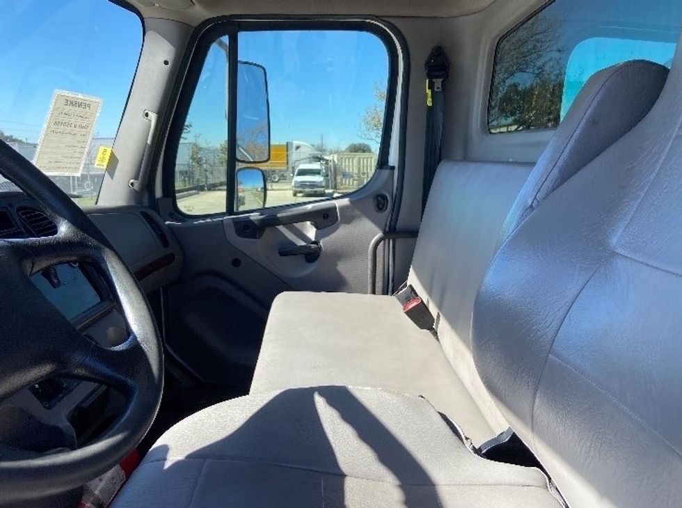 Cab and Chassis Truck-Light and Medium Duty Trucks-Freightliner-2020-M2-San Antonio-TX-383,652\n\t\tmiles-$ 22,250 - Image 15