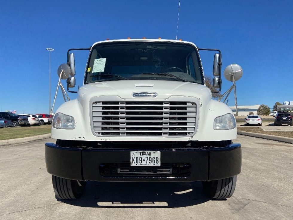 Cab and Chassis Truck-Light and Medium Duty Trucks-Freightliner-2020-M2-San Antonio-TX-383,652\n\t\tmiles-$ 22,250 - Image 2