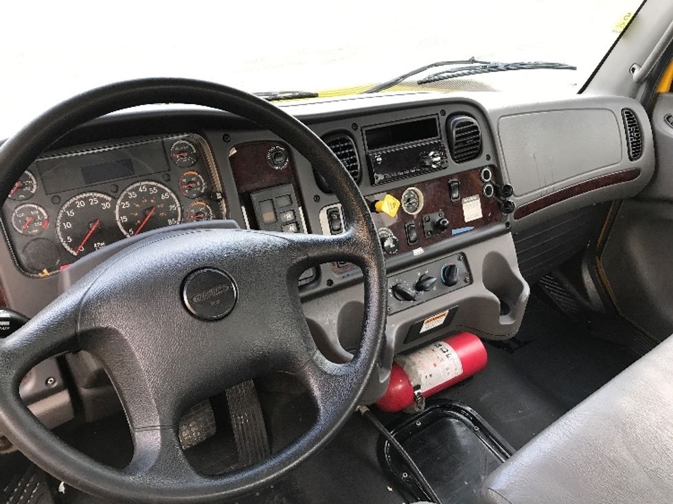 Cab and Chassis Truck-Light and Medium Duty Trucks-Freightliner-2020-M2-Spokane Valley-WA-112,162\n\t\tmiles-$ 41,250 - Image 14