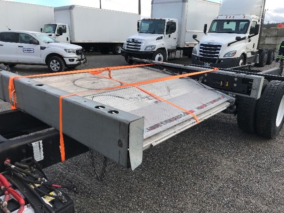 Cab and Chassis Truck-Light and Medium Duty Trucks-Freightliner-2020-M2-Spokane Valley-WA-112,162\n\t\tmiles-$ 41,250 - Image 21