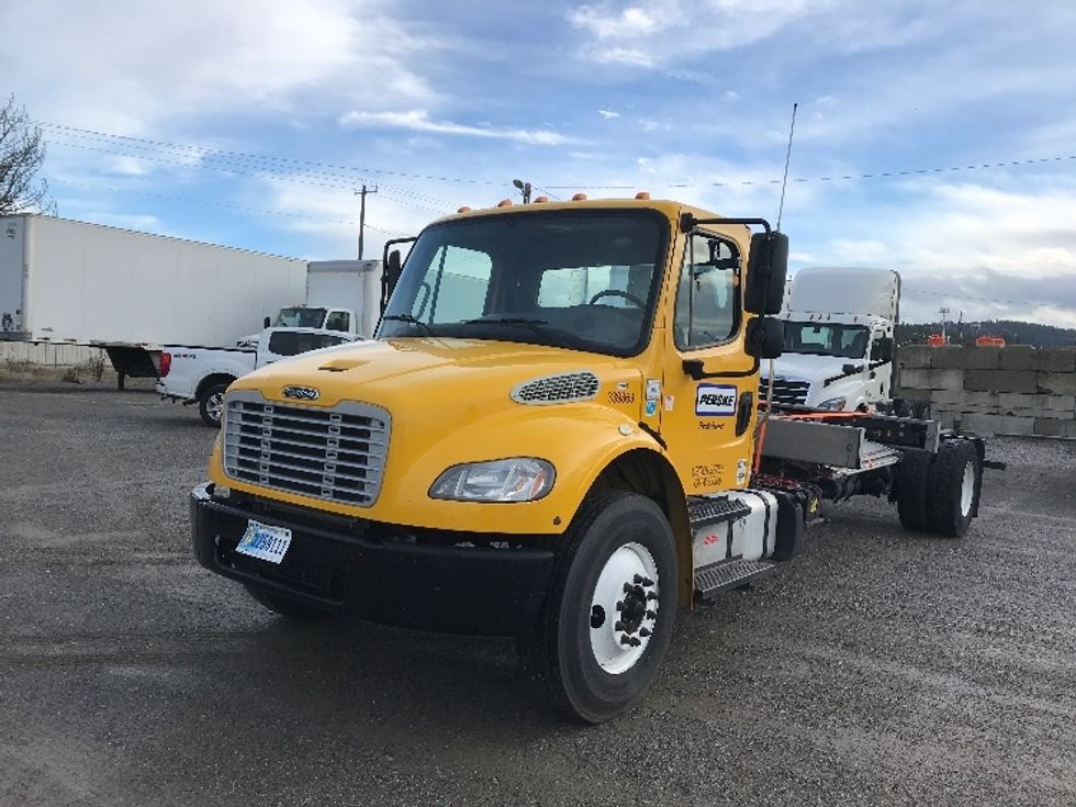 Cab and Chassis Truck-Light and Medium Duty Trucks-Freightliner-2020-M2-Spokane Valley-WA-112,162\n\t\tmiles-$ 41,250 - Image 3