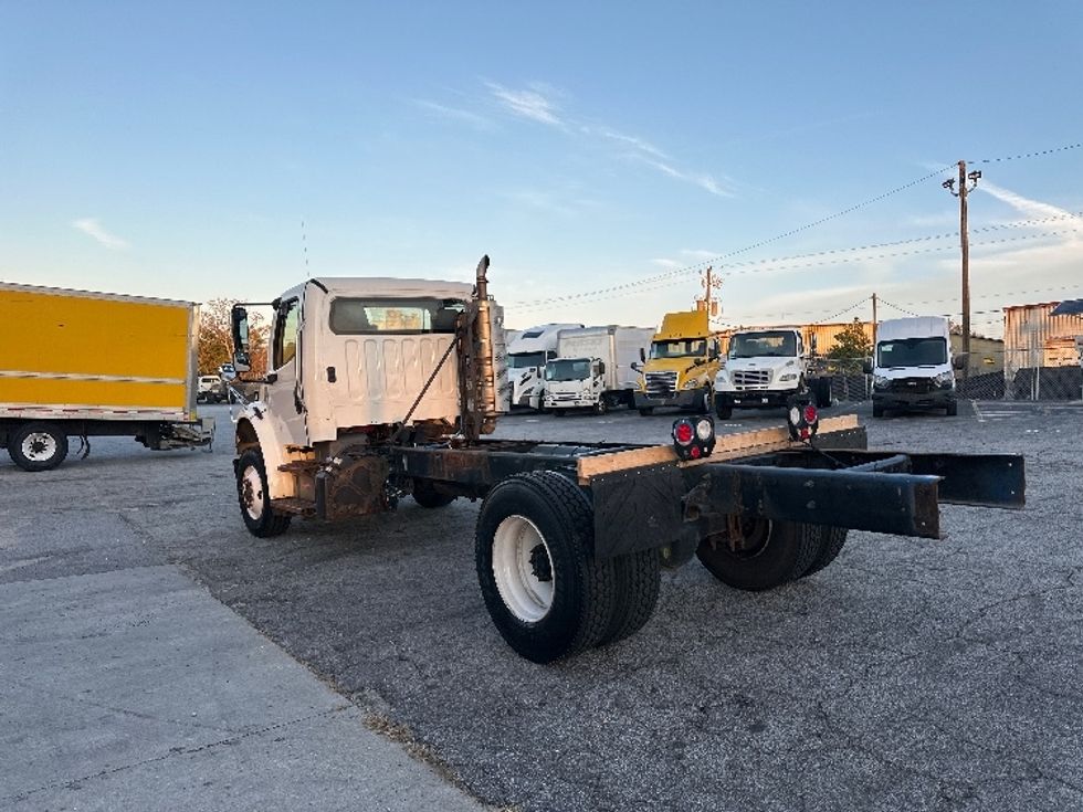 Cab and Chassis Truck-Light and Medium Duty Trucks-Freightliner-2020-M2-Wabash-IN-222,598\n\t\tmiles-$ 30,500 - Image 6