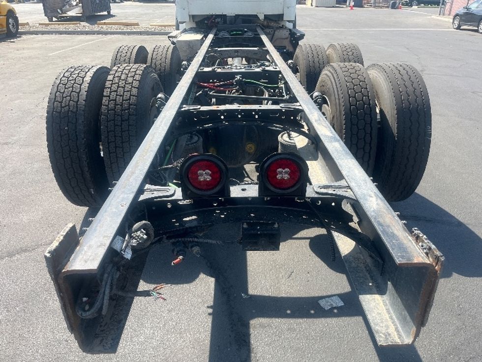 Cab and Chassis Truck-Light and Medium Duty Trucks-Freightliner-2020-M211264S-Bakersfield-CA-236,005\n\t\tmiles-$ 85,500 - Image 9