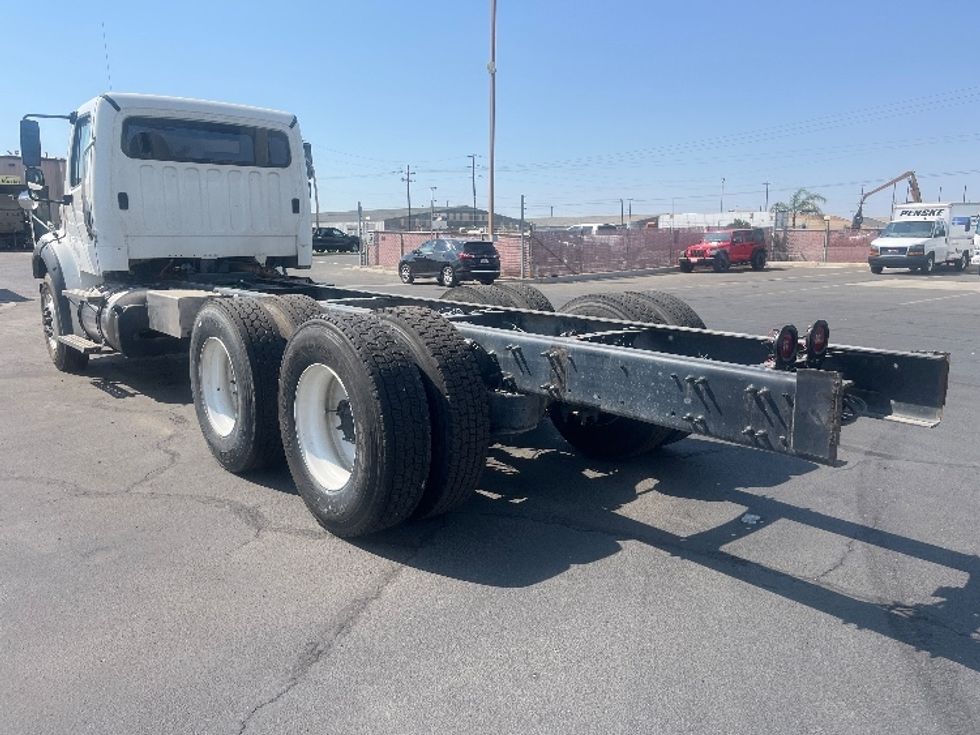 Cab and Chassis Truck-Light and Medium Duty Trucks-Freightliner-2020-M211264S-Bakersfield-CA-236,005\n\t\tmiles-$ 85,500 - Image 6