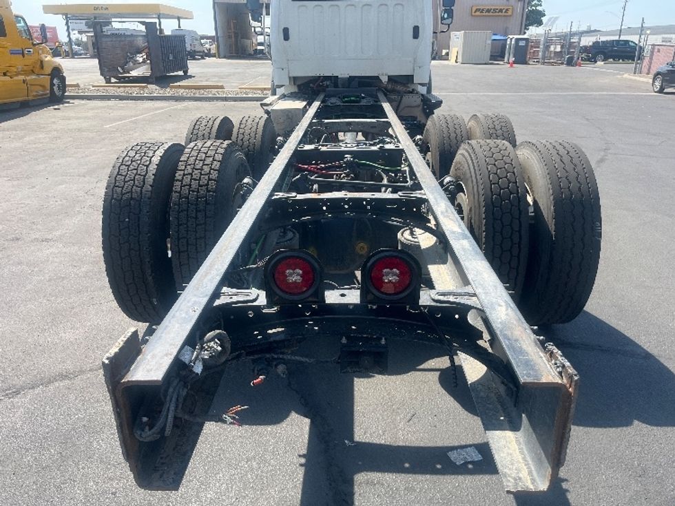 Cab and Chassis Truck-Light and Medium Duty Trucks-Freightliner-2020-M211264S-Bakersfield-CA-236,005\n\t\tmiles-$ 85,500 - Image 7