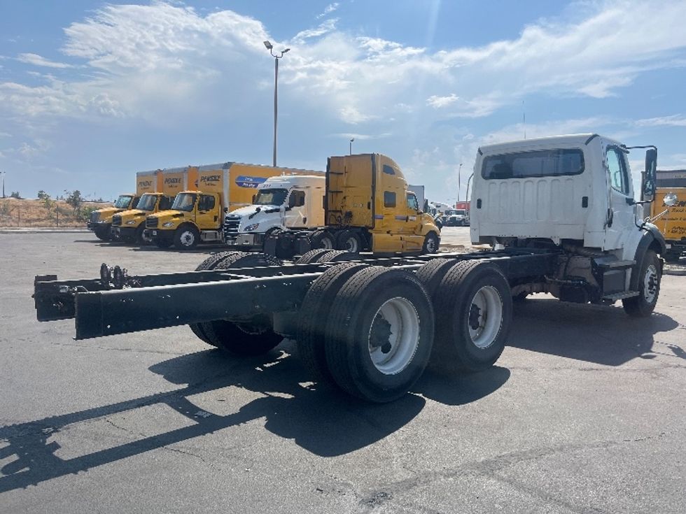 Cab and Chassis Truck-Light and Medium Duty Trucks-Freightliner-2020-M211264S-Bakersfield-CA-236,005\n\t\tmiles-$ 85,500 - Image 10