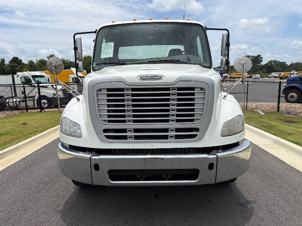Cab and Chassis Truck-Light and Medium Duty Trucks-Freightliner-2020-M211264S-Shreveport-LA-310,141\n\t\tmiles-$ 83,500 - Image 2