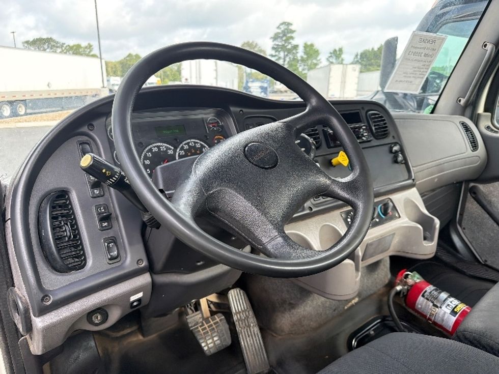 Cab and Chassis Truck-Light and Medium Duty Trucks-Freightliner-2020-M211264S-Shreveport-LA-310,141\n\t\tmiles-$ 83,500 - Image 15