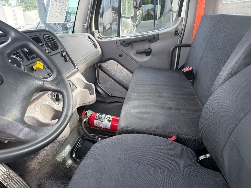 Cab and Chassis Truck-Light and Medium Duty Trucks-Freightliner-2020-M211264S-Shreveport-LA-310,141\n\t\tmiles-$ 83,500 - Image 17