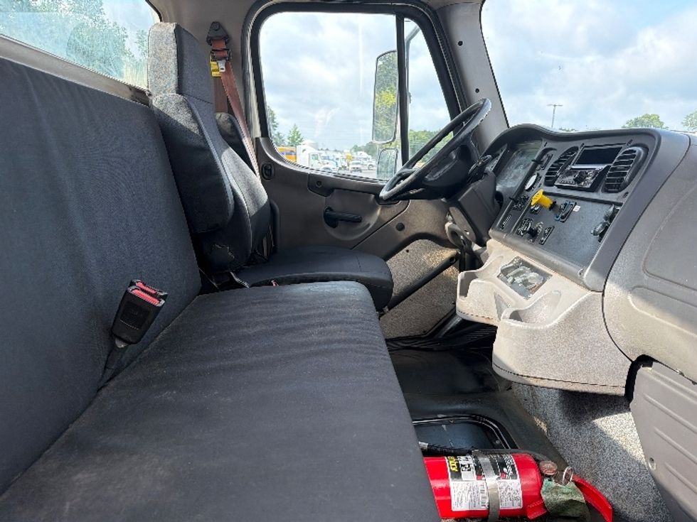 Cab and Chassis Truck-Light and Medium Duty Trucks-Freightliner-2020-M211264S-Shreveport-LA-310,141\n\t\tmiles-$ 83,500 - Image 20