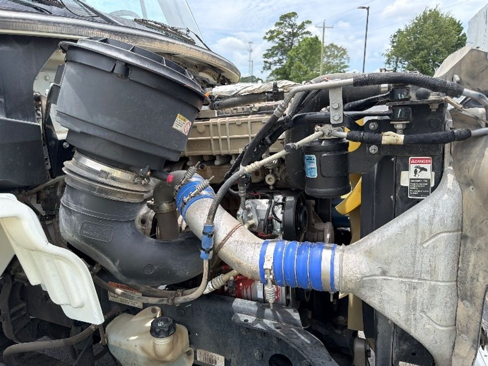 Cab and Chassis Truck-Light and Medium Duty Trucks-Freightliner-2020-M211264S-Shreveport-LA-310,141\n\t\tmiles-$ 83,500 - Image 21