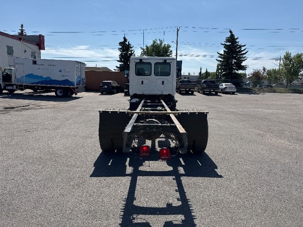 Cab and Chassis Truck-Light and Medium Duty Trucks-Freightliner-2020-T11642S-Calgary-AB-649,699\n\t\tkm-$ 87,750 - Image 7