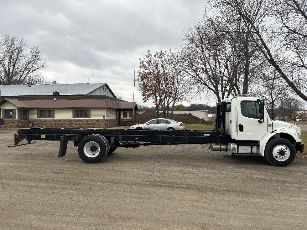 Cab and Chassis Truck-Light and Medium Duty Trucks-Freightliner-2021-M2-Brooklyn Park-MN-265,068\n\t\tmiles-$ 30,750 - Image 15