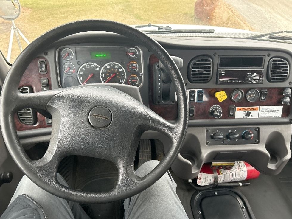 Cab and Chassis Truck-Light and Medium Duty Trucks-Freightliner-2021-M2-Brooklyn Park-MN-265,068\n\t\tmiles-$ 30,750 - Image 18