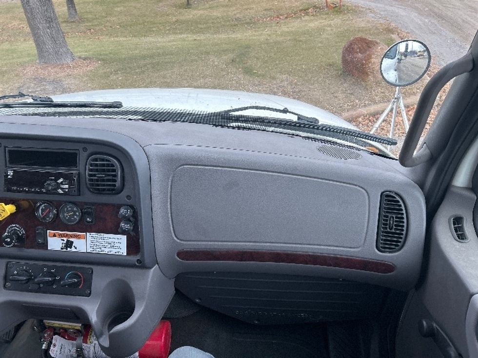 Cab and Chassis Truck-Light and Medium Duty Trucks-Freightliner-2021-M2-Brooklyn Park-MN-265,068\n\t\tmiles-$ 30,750 - Image 21