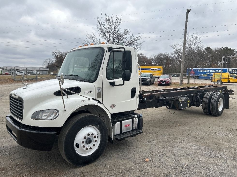 Cab and Chassis Truck-Light and Medium Duty Trucks-Freightliner-2021-M2-Brooklyn Park-MN-265,068\n\t\tmiles-$ 30,750 - Image 3