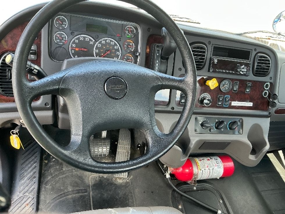 Cab and Chassis Truck-Light and Medium Duty Trucks-Freightliner-2021-M2-Lexington-KY-40,543\n\t\tmiles-$ 63,500 - Image 13