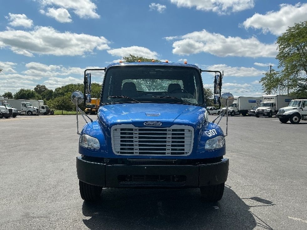 Cab and Chassis Truck-Light and Medium Duty Trucks-Freightliner-2021-M2-Lexington-KY-40,543\n\t\tmiles-$ 63,500 - Image 2