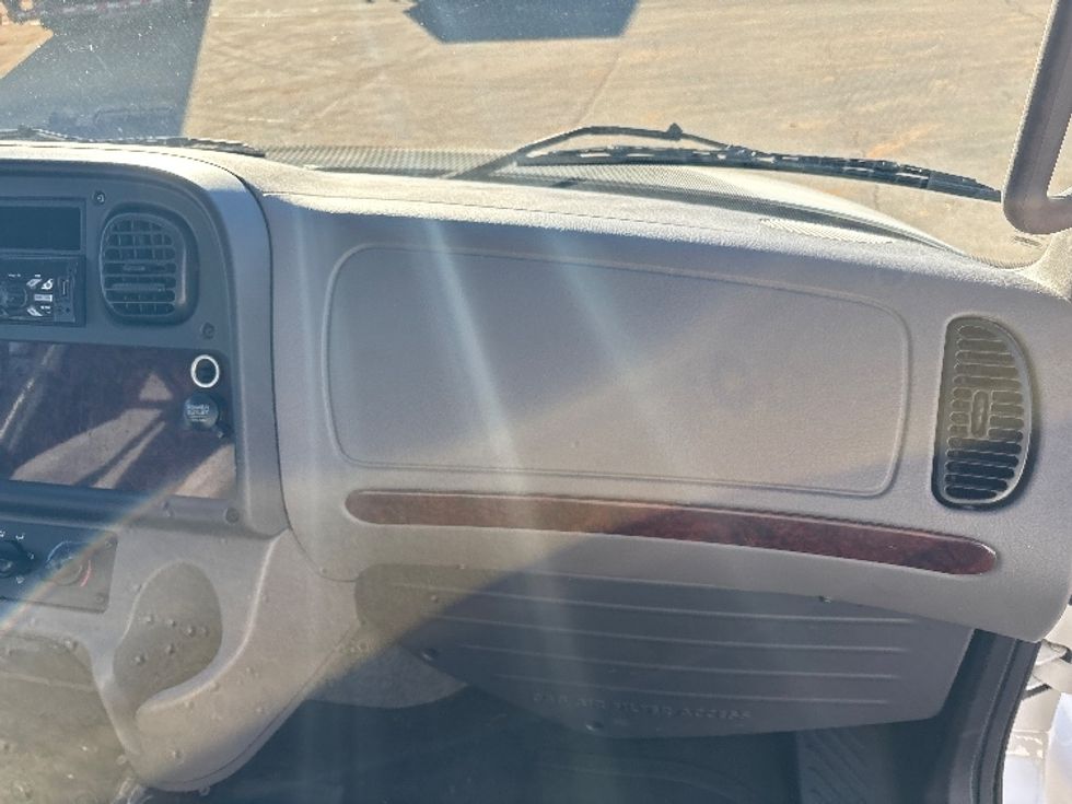 Cab and Chassis Truck-Light and Medium Duty Trucks-Freightliner-2021-M2-Mebane-NC-117,595\n\t\tmiles-$ 55,250 - Image 16