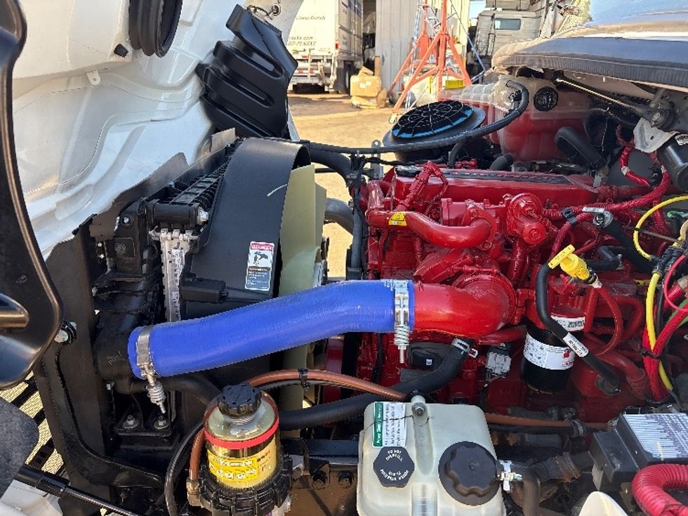 Cab and Chassis Truck-Light and Medium Duty Trucks-Freightliner-2021-M2-Mebane-NC-117,595\n\t\tmiles-$ 55,250 - Image 19