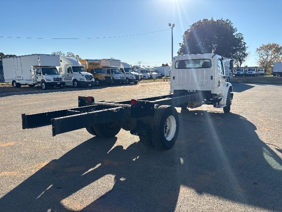 Cab and Chassis Truck-Light and Medium Duty Trucks-Freightliner-2021-M2-Mebane-NC-117,595\n\t\tmiles-$ 55,250 - Image 8