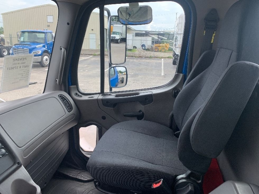 Cab and Chassis Truck-Light and Medium Duty Trucks-Freightliner-2021-M2-Nashville-TN-287,681\n\t\tmiles-$ 31,500 - Image 14
