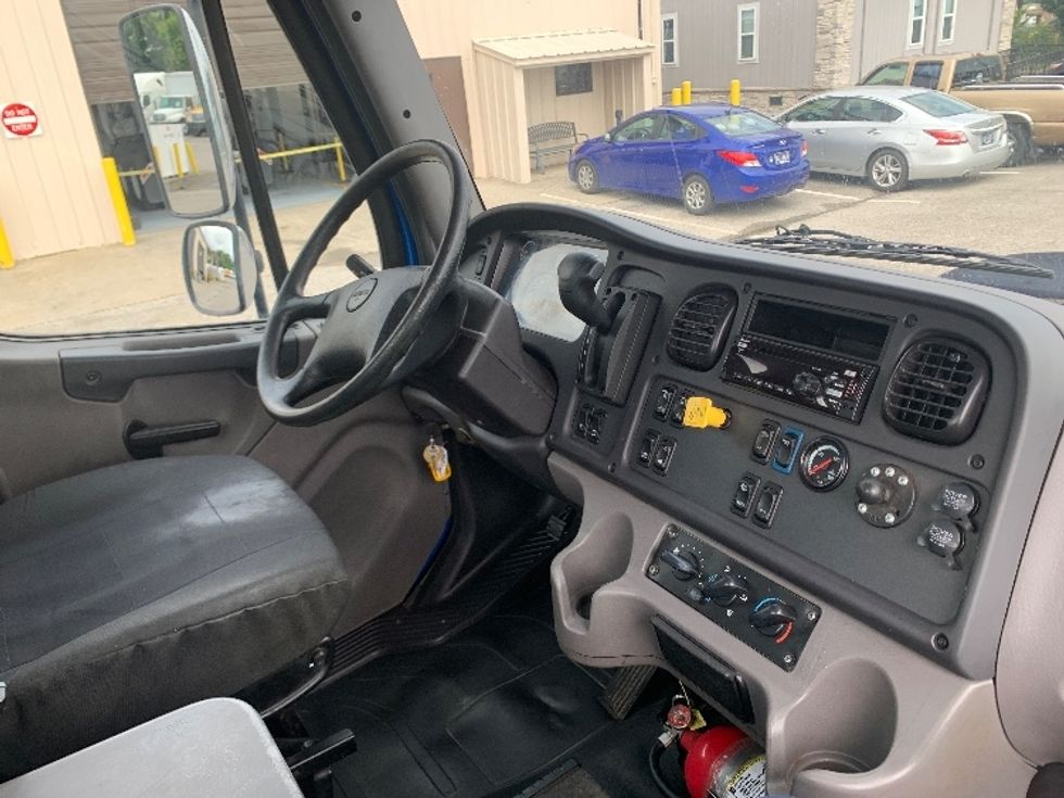 Cab and Chassis Truck-Light and Medium Duty Trucks-Freightliner-2021-M2-Nashville-TN-287,681\n\t\tmiles-$ 31,500 - Image 17