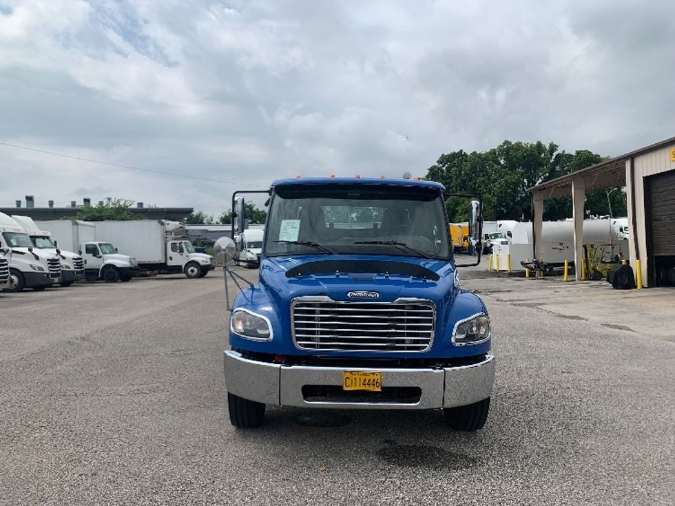 Cab and Chassis Truck-Light and Medium Duty Trucks-Freightliner-2021-M2-Nashville-TN-287,681\n\t\tmiles-$ 31,500 - Image 2