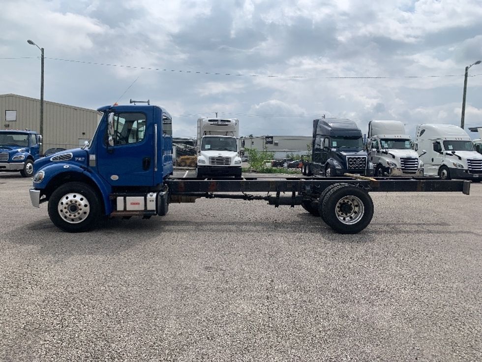 Cab and Chassis Truck-Light and Medium Duty Trucks-Freightliner-2021-M2-Nashville-TN-287,681\n\t\tmiles-$ 31,500 - Image 4