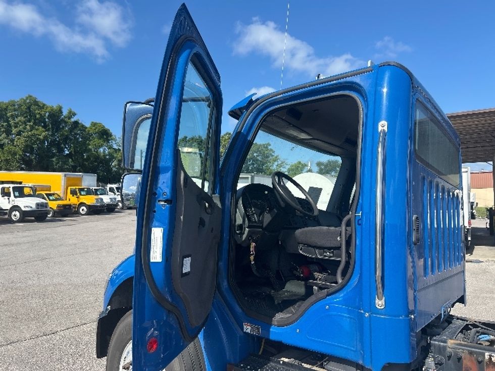 Cab and Chassis Truck-Light and Medium Duty Trucks-Freightliner-2021-M2-Nashville-TN-332,252\n\t\tmiles-$ 25,750 - Image 11