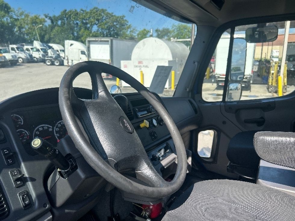 Cab and Chassis Truck-Light and Medium Duty Trucks-Freightliner-2021-M2-Nashville-TN-332,252\n\t\tmiles-$ 25,750 - Image 12