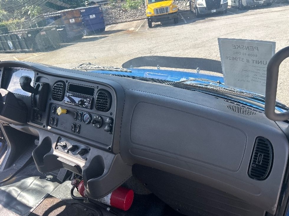 Cab and Chassis Truck-Light and Medium Duty Trucks-Freightliner-2021-M2-Nashville-TN-332,252\n\t\tmiles-$ 25,750 - Image 16