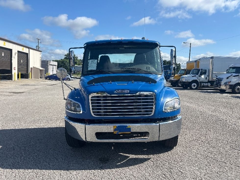 Cab and Chassis Truck-Light and Medium Duty Trucks-Freightliner-2021-M2-Nashville-TN-332,252\n\t\tmiles-$ 25,750 - Image 2