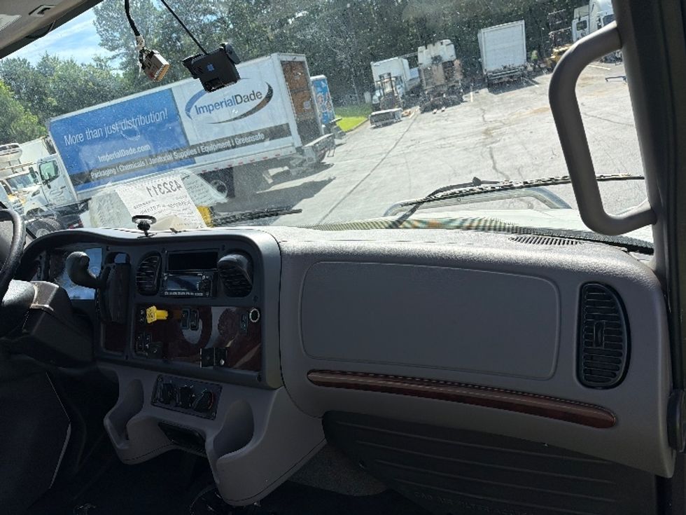 Cab and Chassis Truck-Light and Medium Duty Trucks-Freightliner-2022-M2-Forest Park-GA-294,762\n\t\tmiles-$ 28,500 - Image 16