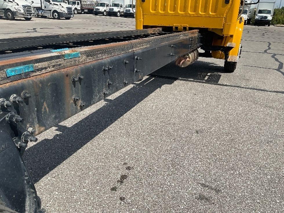 Cab and Chassis Truck-Light and Medium Duty Trucks-Freightliner-2022-M2-Indianapolis-IN-170,737\n\t\tmiles-$ 52,000 - Image 14