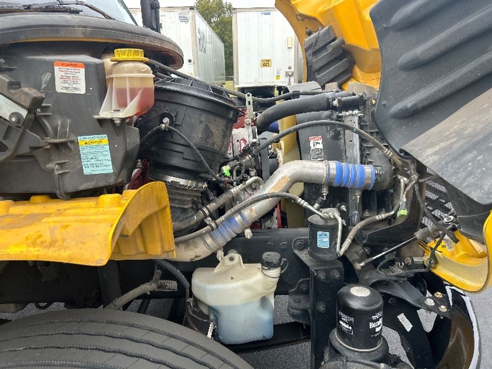 Cab and Chassis Truck-Light and Medium Duty Trucks-Freightliner-2022-M2-Louisville-KY-221,192\n\t\tmiles-$ 45,000 - Image 16