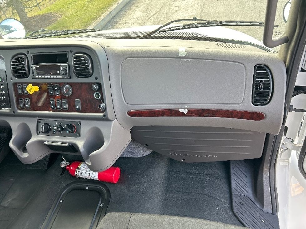 Cab and Chassis Truck-Light and Medium Duty Trucks-Freightliner-2024-M2-Harrisburg-PA-1,338\n\t\tmiles-$ 104,250 - Image 21