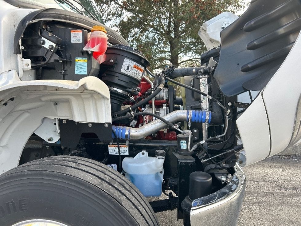 Cab and Chassis Truck-Light and Medium Duty Trucks-Freightliner-2024-M2-Harrisburg-PA-1,338\n\t\tmiles-$ 104,250 - Image 23