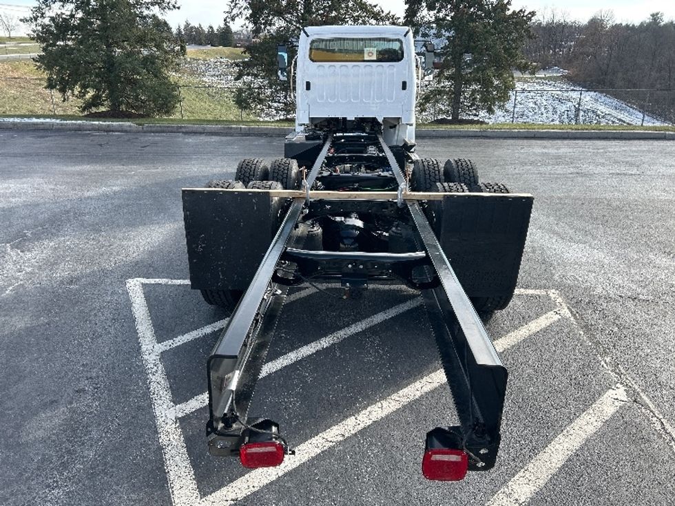 Cab and Chassis Truck-Light and Medium Duty Trucks-Freightliner-2024-M2-Harrisburg-PA-1,338\n\t\tmiles-$ 104,250 - Image 8